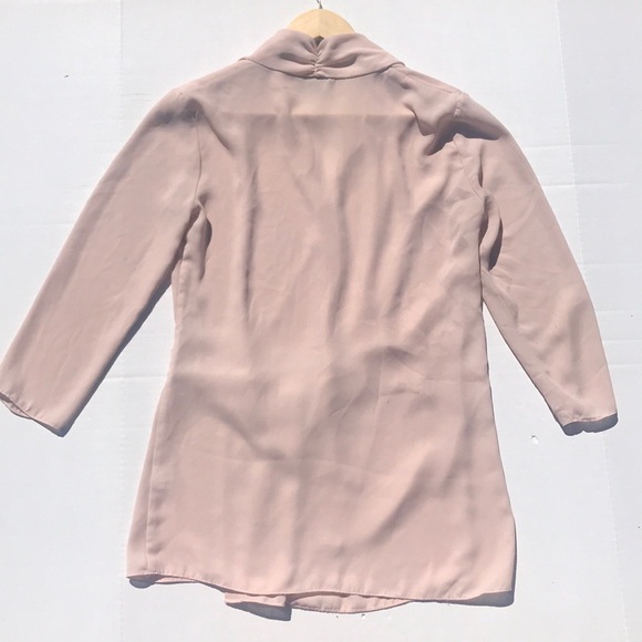 Tahari Arthur Levine Faux Wrap Lt Peach Top - Picture 11 of 14